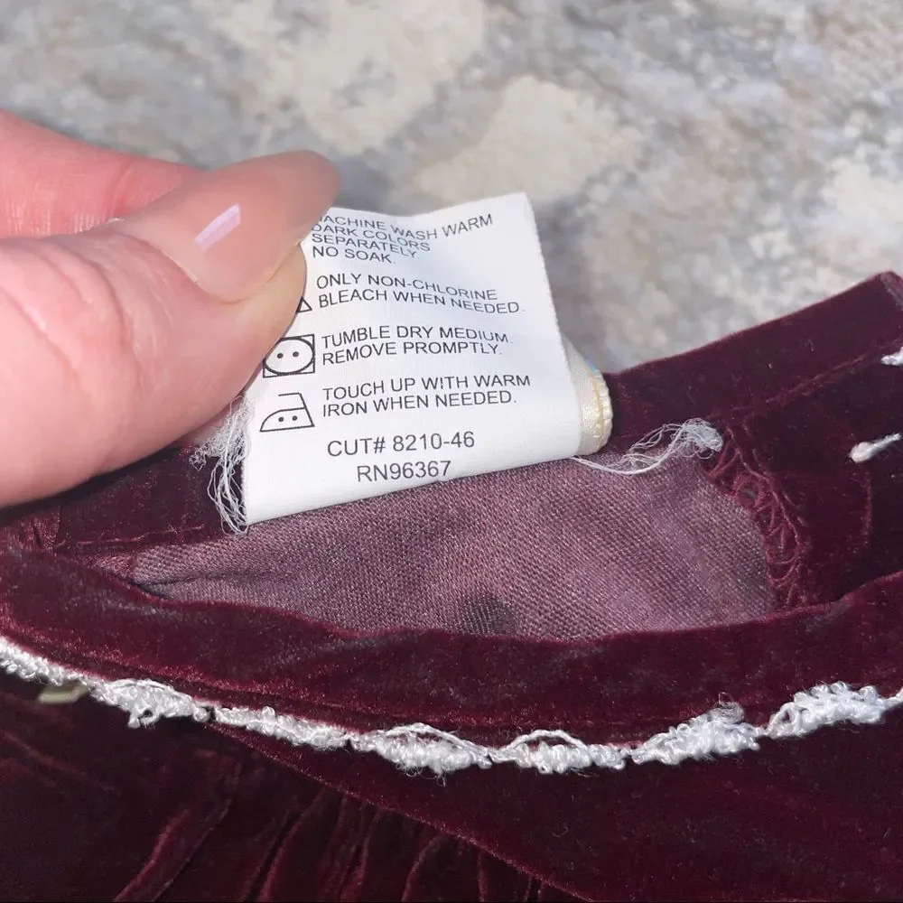 🏷️ 5 for $25 - VINTAGE Oshkosh Velour Baby Dress